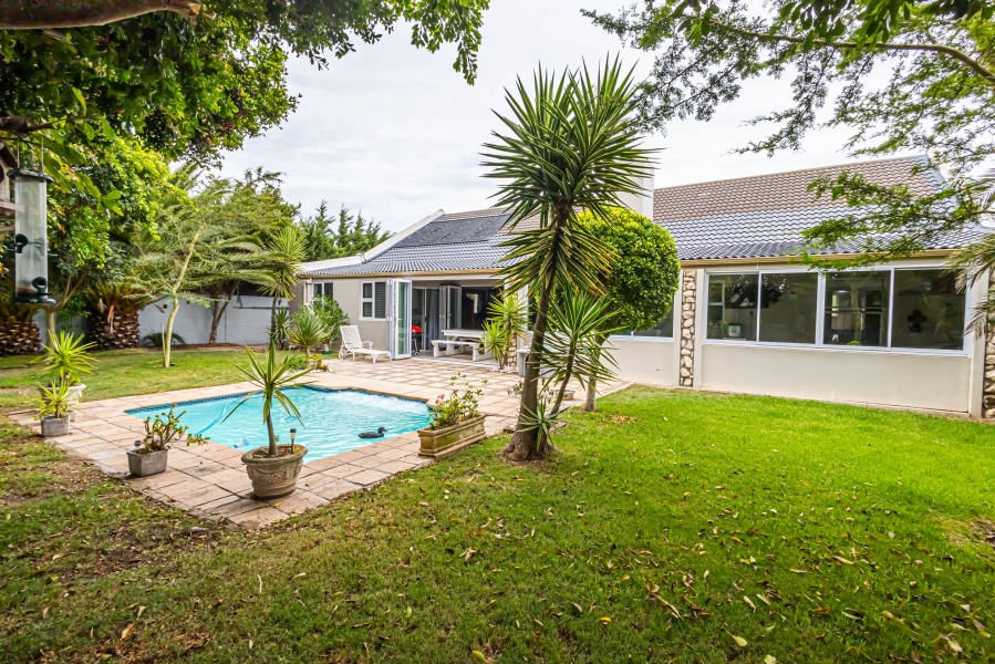 3 Bedroom Property for Sale in Country Club Western Cape